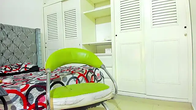 jamiief4 online show from November 29, 2:30 pm