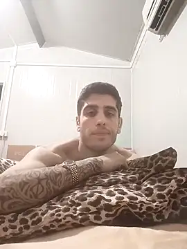 arenn1997 online show from April 8, 10:18 pm