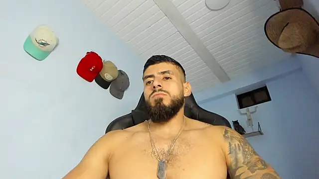 Snapshot of _Poseidon1_ chatting on September 27, 4:43 am Poseidon1 online show from September 27, 4:43 am