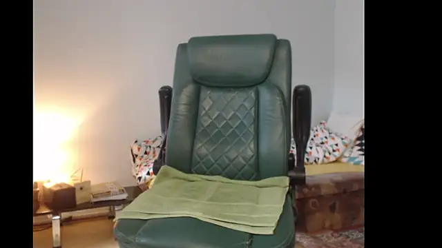 tuttiluss44 online show from February 14, 10:21 am