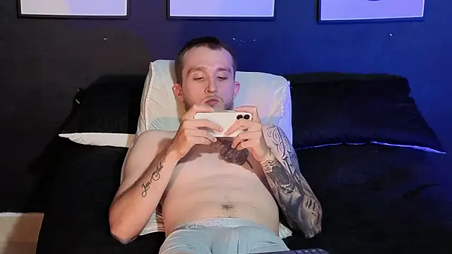 Dylanwhite23  online show from March 25, 1:31 am