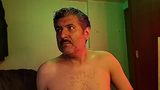 Snapshot of BushBator chatting on October 20, 6:12 pm BushBator online show from October 20, 6:12 pm