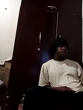 Uncletee112 online show from November 11, 4:34 pm