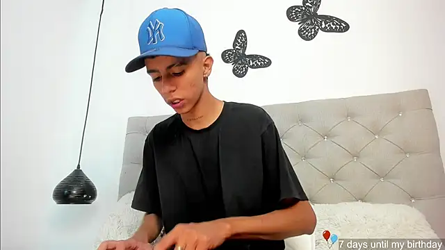 dikey 62 online show from January 12, 8:25 pm