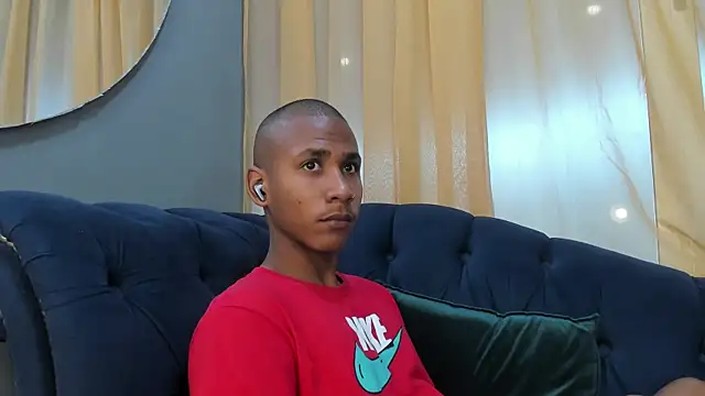 Ethan Fox11 online show from January 14, 1:49 pm