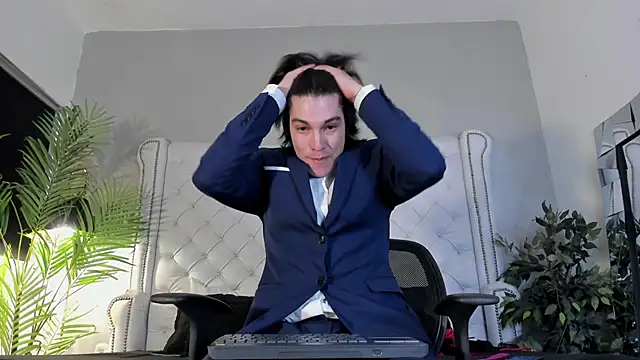 Karimferrer online show from December 2, 7:50 pm