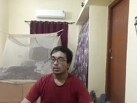 THE NAKED BOY online show from April 29, 4:06 am