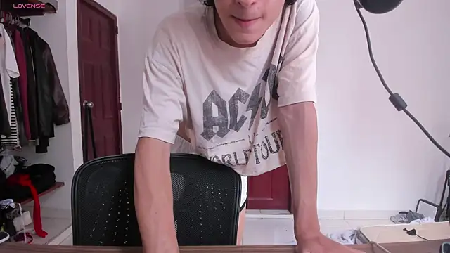 Danni boy online show from November 30, 2:08 pm