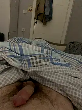 Erenn34 online show from October 27, 10:34 pm