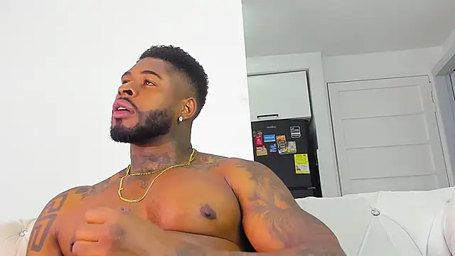 Makonneen online show from November 16, 1:30 am