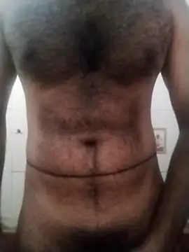 Snapshot of hairy_gun chatting on October 4, 5:45 am hairy gun online show from October 4, 5:45 am