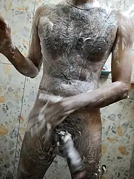 Snapshot of hairy_gun chatting on March 18, 2:39 pm hairy gun online show from March 18, 2:39 pm