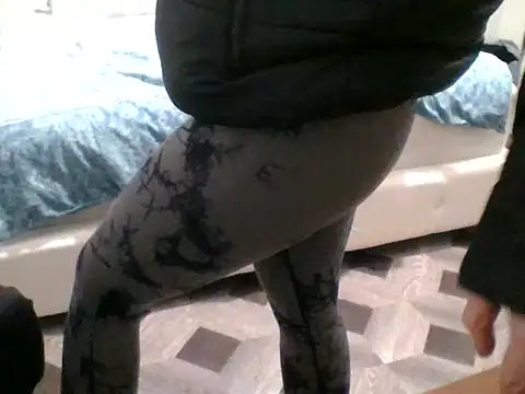 sexyymaleee online show from October 16, 6:05 pm