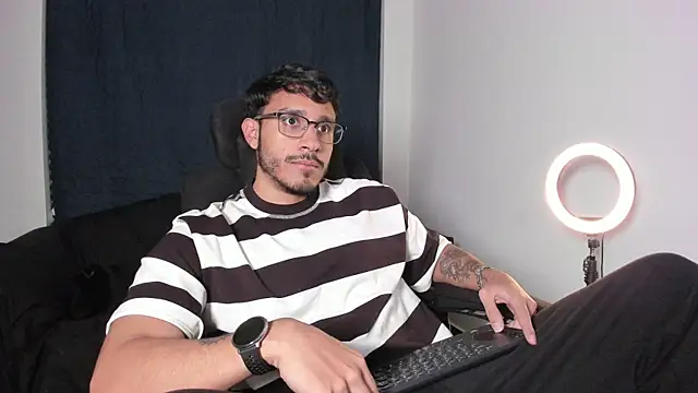 JayMarcos  online show from January 12, 1:31 am