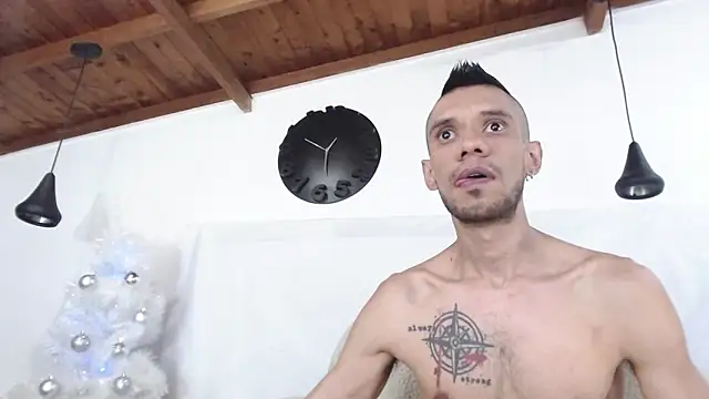 Snapshot of BIGZEHUZ chatting on December 24, 1:59 am BIGZEHUZ online show from December 24, 1:59 am