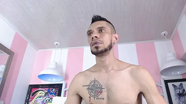 Snapshot of BIGZEHUZ chatting on March 9, 4:49 am BIGZEHUZ online show from March 9, 4:49 am