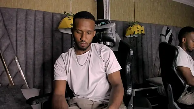 JamesParck online show from April 1, 12:45 am