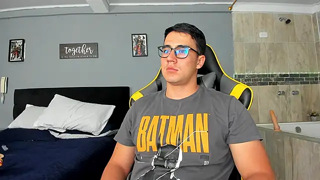 owengray2n online show from January 18, 2:51 am