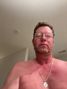 Goldenbear3111 online show from March 3, 4:31 am