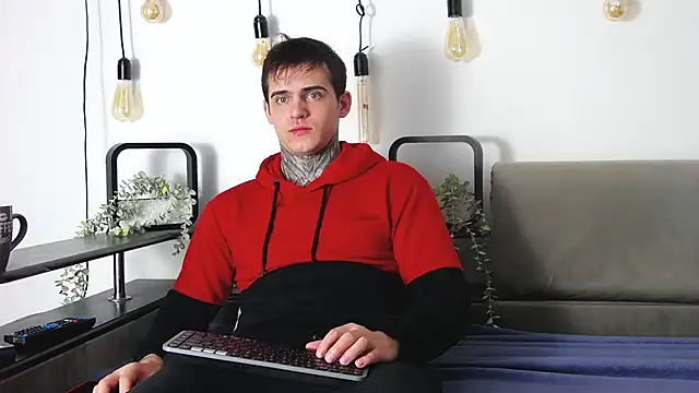 CarterCole online show from February 1, 7:36 am