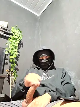 Brunildobcvt online show from April 13, 7:42 am