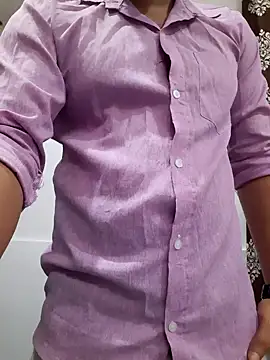 Snapshot of Guyinshortss chatting on October 11, 8:13 pm Guyinshortss online show from October 11, 8:13 pm