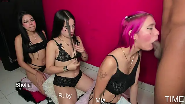 Extreme dirty paradise online show from December 17, 4:53 am