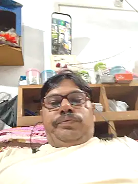 Snapshot of Srmotrs chatting on September 27, 1:20 pm Srmotrs online show from September 27, 1:20 pm
