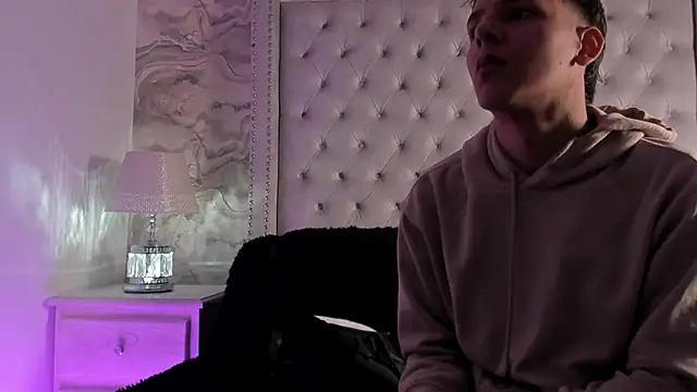 Kev jenner online show from March 7, 7:19 am