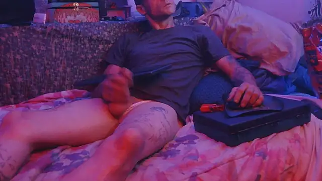 TheOneYouLove69 online show from November 16, 6:15 am