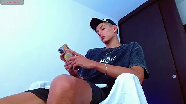 Valerio 20 online show from March 19, 7:38 pm