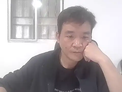 kisstoyousoon2024 online show from November 16, 9:44 am