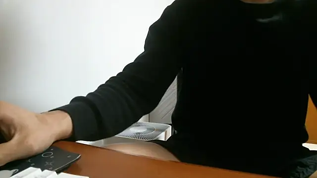 Stellan 0412 online show from March 8, 4:05 am