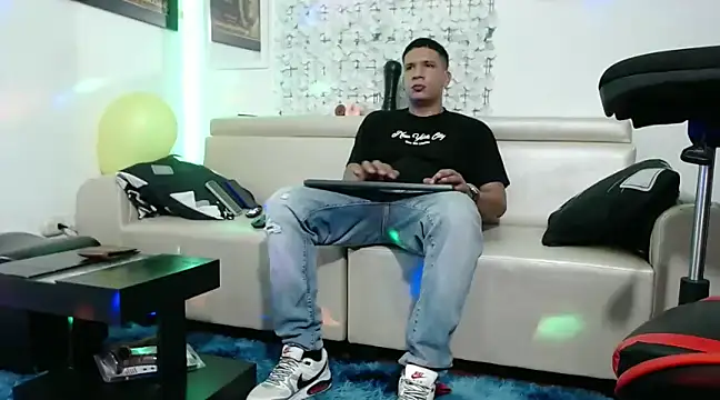 damiam fiery online show from January 27, 2:53 am