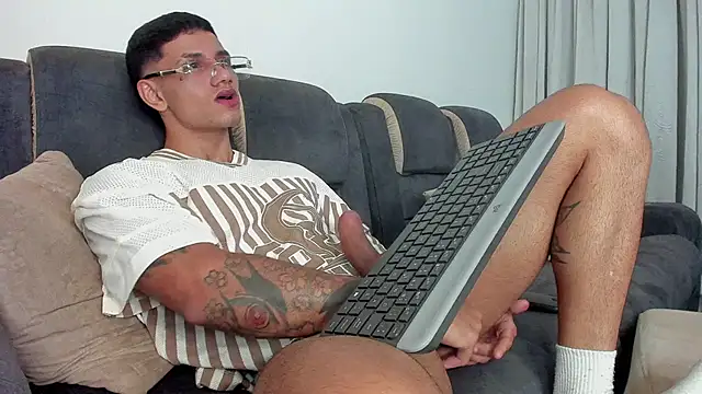 davis alx1 online show from November 29, 1:29 am