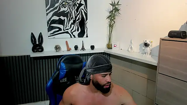 Daemon21 online show from December 4, 9:55 pm