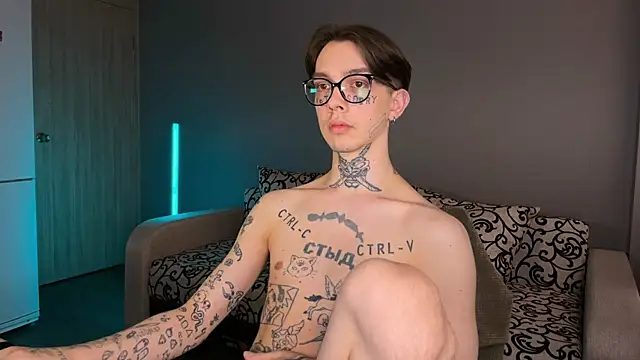 anahori  simon online show from March 13, 6:37 am