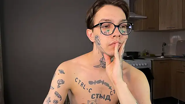 anahori  simon online show from January 1, 8:13 am