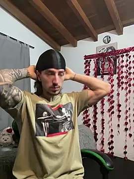 Valentino Xander online show from February 17, 3:38 am