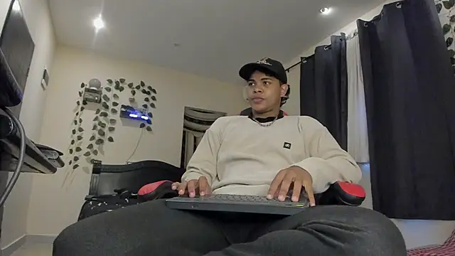 johan beley  online show from September 27, 5:33 pm