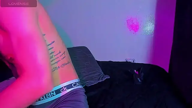 Piggy Eddy online show from March 6, 10:45 am