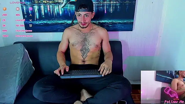 Piggy Eddy online show from September 29, 1:04 am