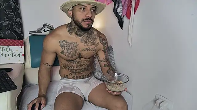 Leenar Key online show from February 8, 3:21 pm