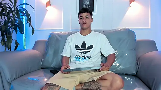 Rob saenz  online show from November 27, 12:53 pm