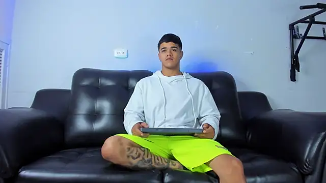 Rob saenz  online show from February 2, 12:46 pm