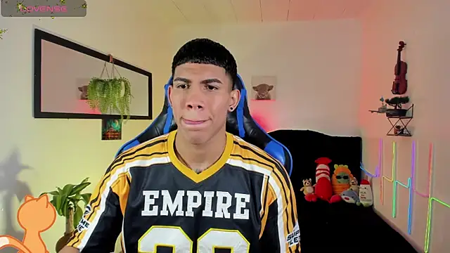 Damian latinxxx online show from March 2, 3:17 am