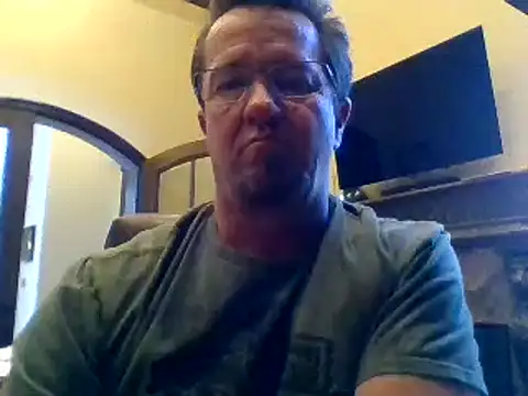 sluttydylan online show from February 7, 11:34 pm