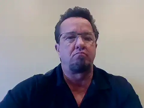 sluttydylan online show from December 18, 11:51 pm