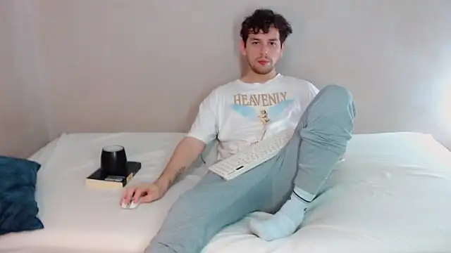 Elio555 online show from March 17, 11:57 pm