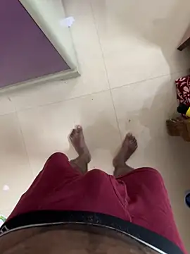 mallucutee online show from December 13, 9:04 am